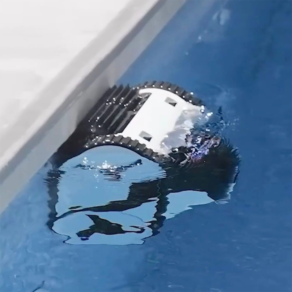 Madimack GT Freedom i30 Cordless Robotic Pool Cleaner. Floor, Wall, Waterline Madimack GT Freedom i30 Cordless Robotic Pool Cleaner. Floor, Wall, Waterline